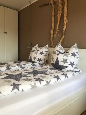 Myschluchseehome Gemuetliche Ferienwohnung Mit Suedbalkon Und Pool Im Haus Buitenkant foto